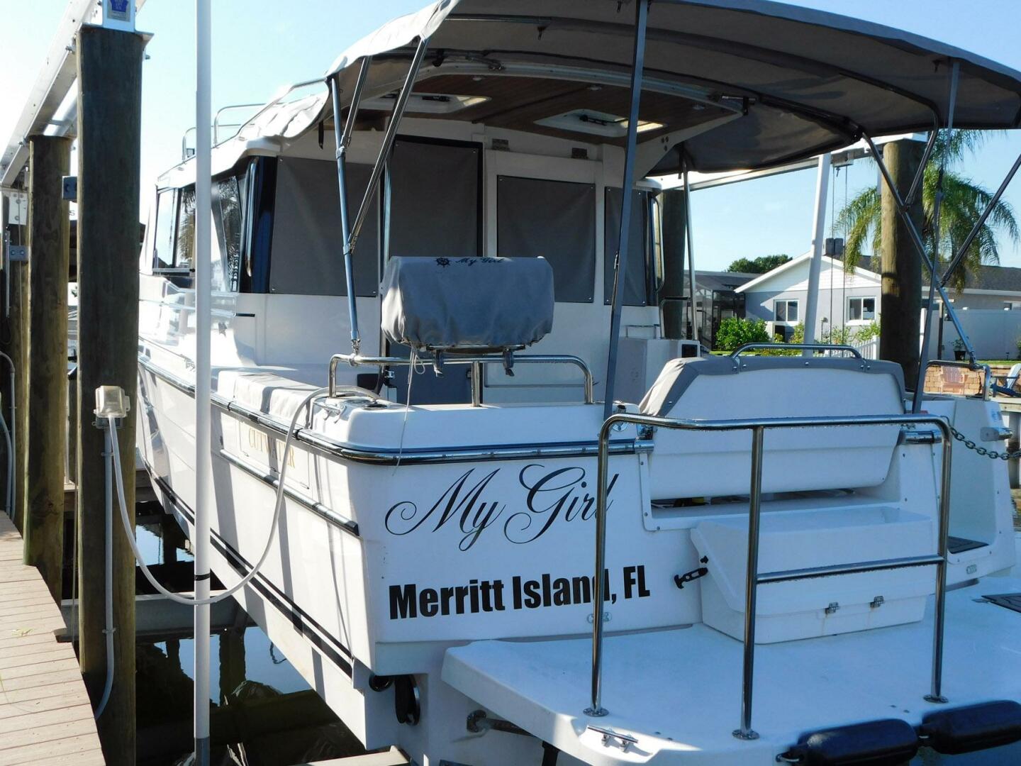 Slide: The Image of Cutwater C-30 Sedan 2022 - 4541412