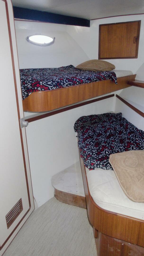 Slide: The Image of Crew / V-Berth - 4831183