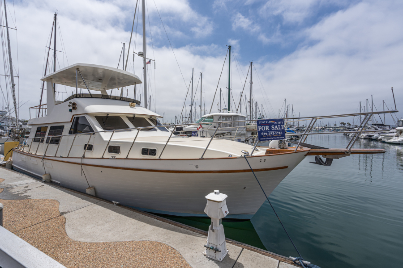 Slide: The Image of Delta Sedan Motoryacht 1982 - 4170787