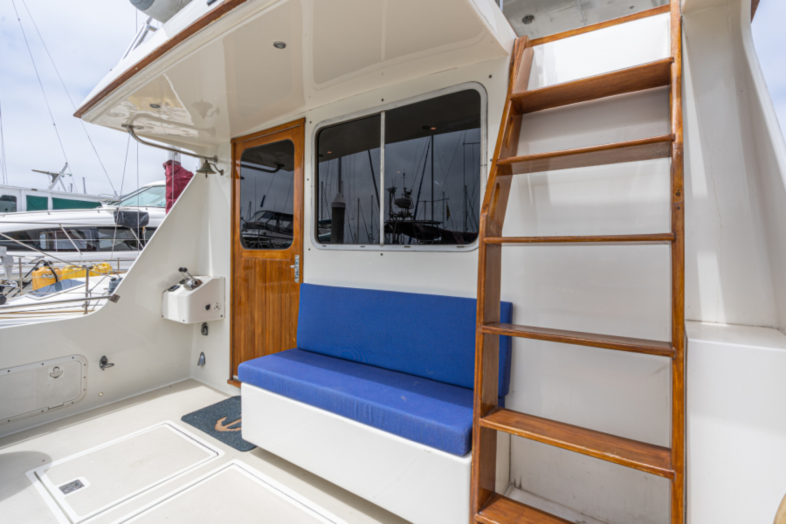 Slide: The Image of Delta Sedan Motoryacht 1982 - 4170831