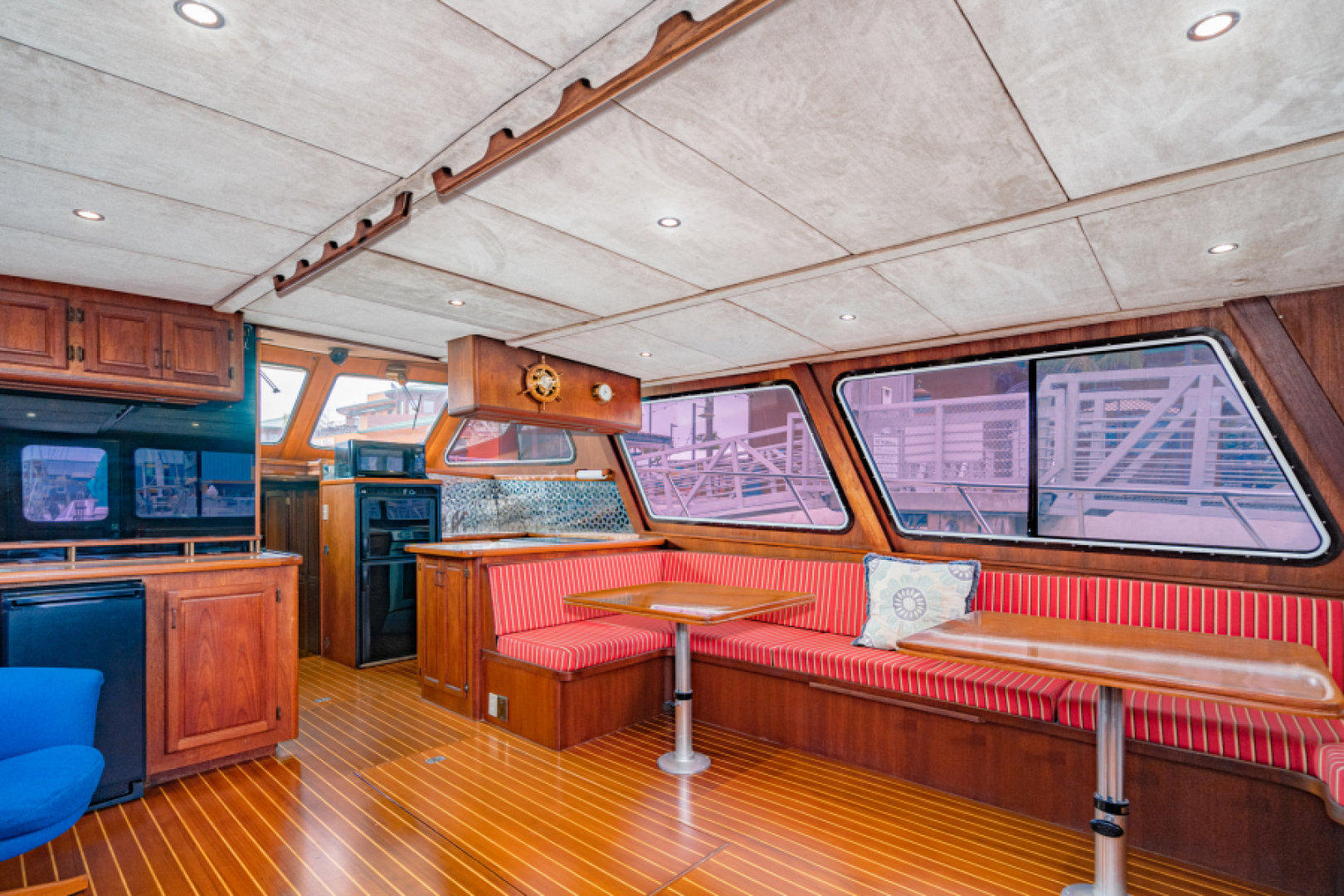 Slide: The Image of Delta Sedan Motoryacht 1982 - 4170846