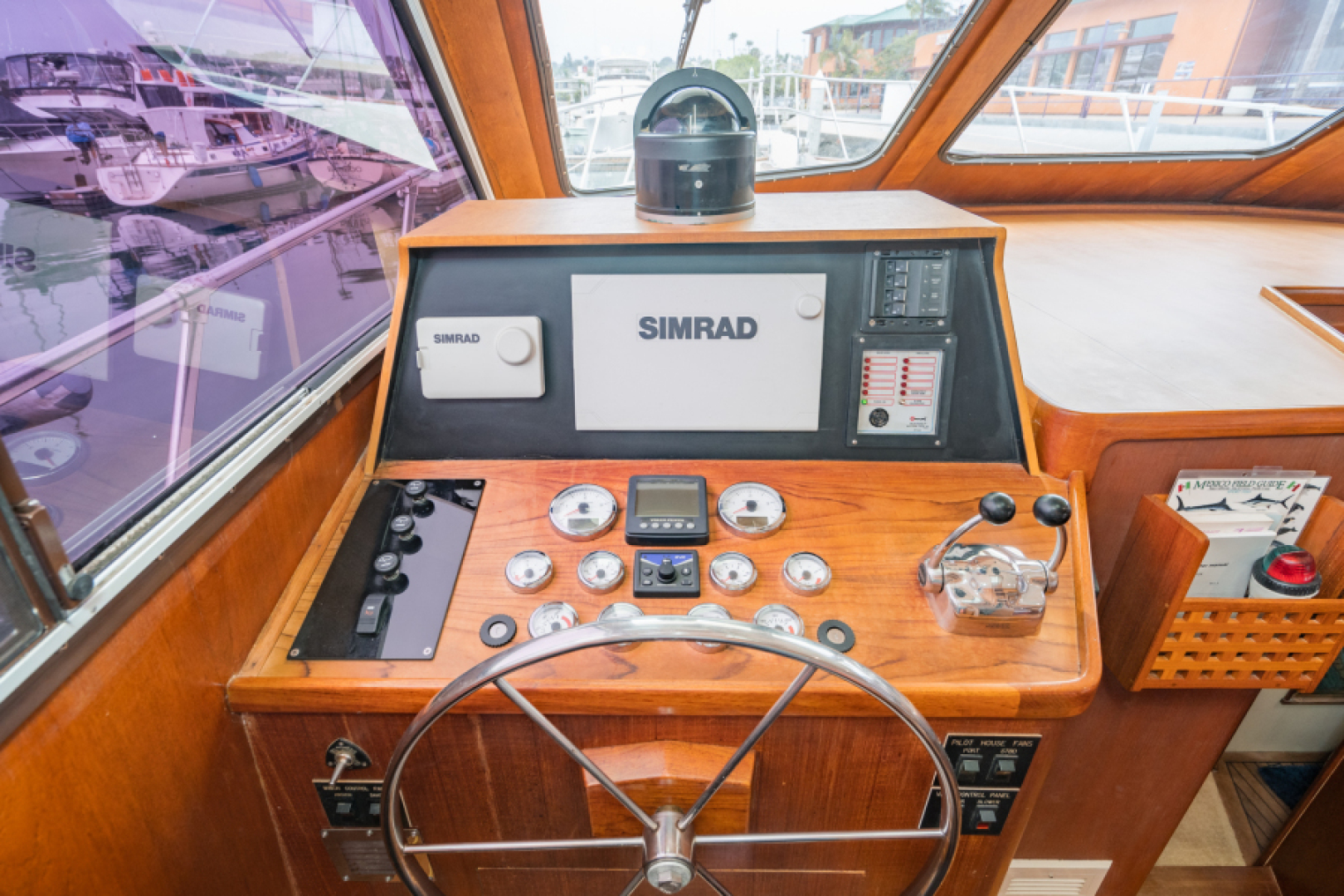 Slide: The Image of Delta Sedan Motoryacht 1982 - 4170864