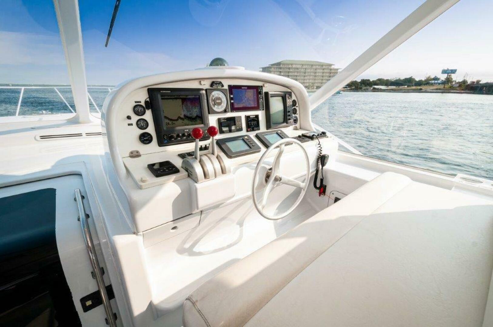 Slide: The Image of 2006 Dixon Custom 52 Express- BIG HORSE- Helm - 4742171