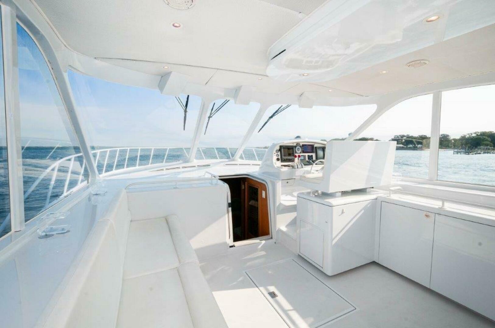Slide: The Image of 2006 Dixon Custom 52 Express- BIG HORSE- Helm - 4742156