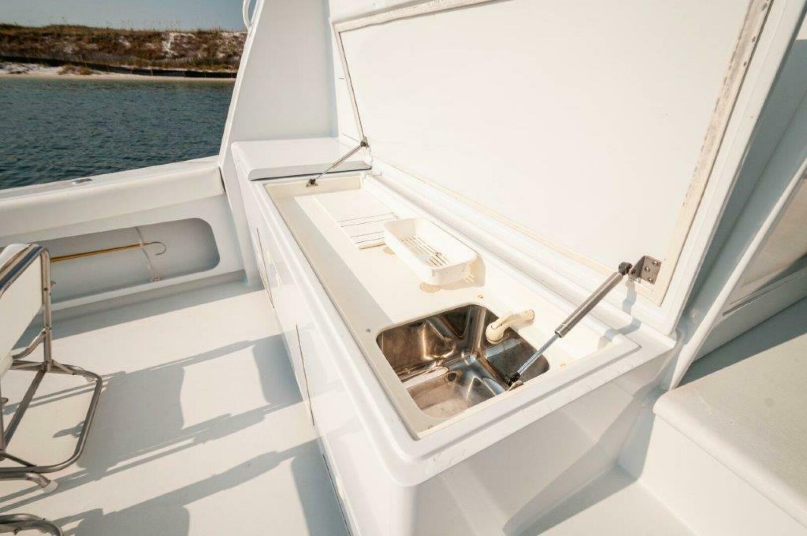 Slide: The Image of 2006 Dixon Custom 52 Express- BIG HORSE- Cockpit - 4742145
