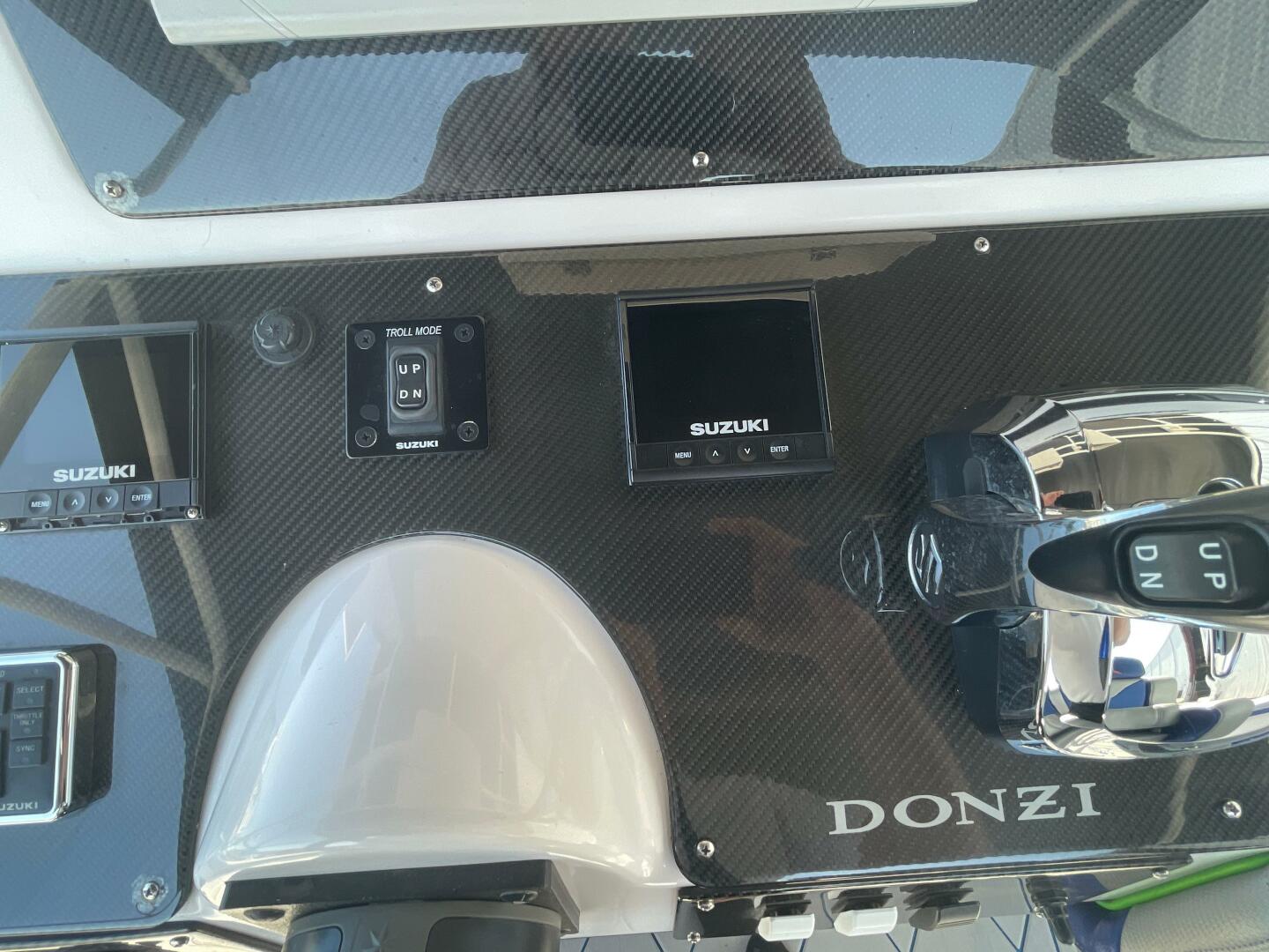 Slide: The Image of Donzi 35ZF 2001 - 5239386