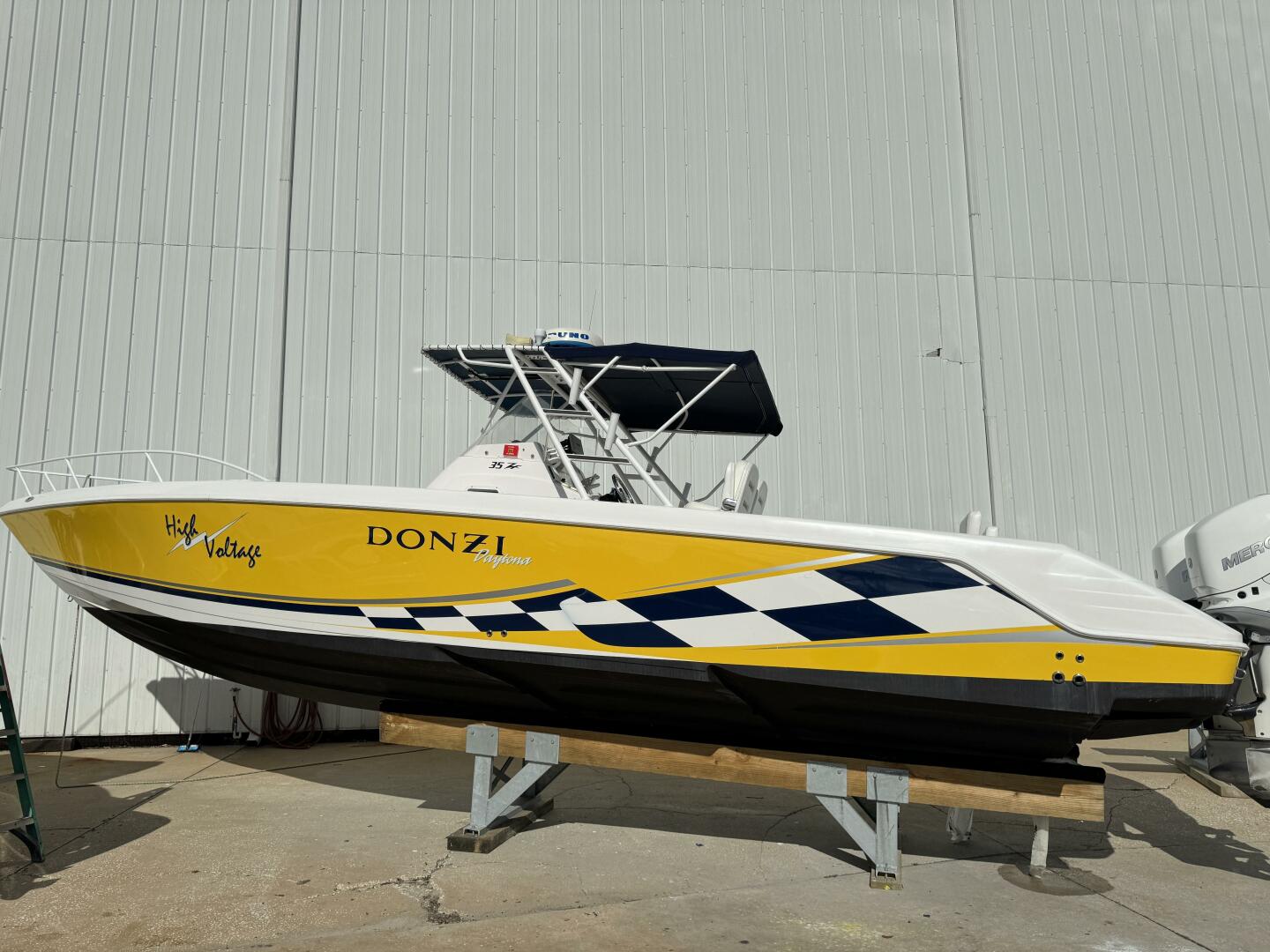 Slide: The Image of Donzi 35 ZF 2002 - 4080734