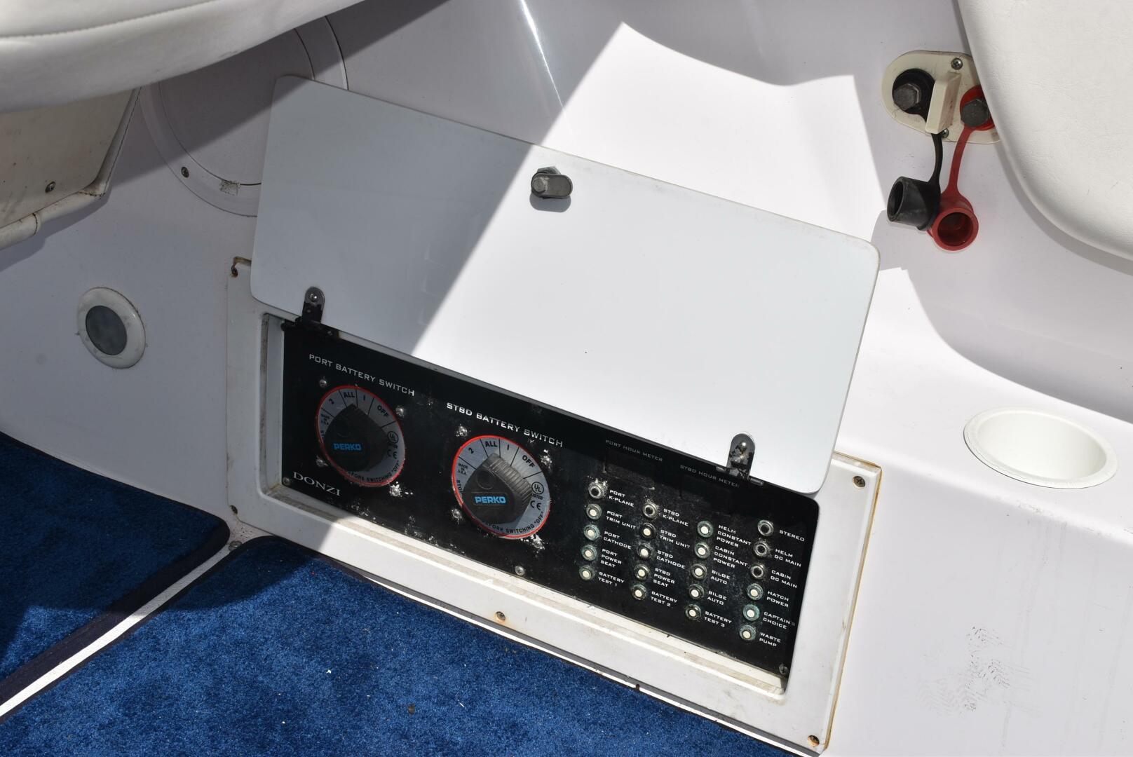 Slide: The Image of Donzi 38 2000 - 5312959