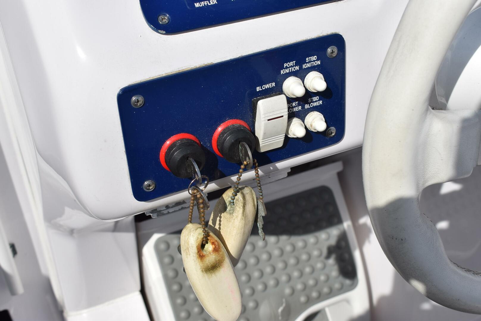 Slide: The Image of Donzi 38 2000 - 5312970