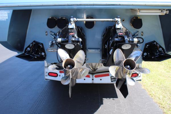 Slide: The Image of 2006 Donzi 43 ZR boat stern with dual propellers and outdrives. - 9