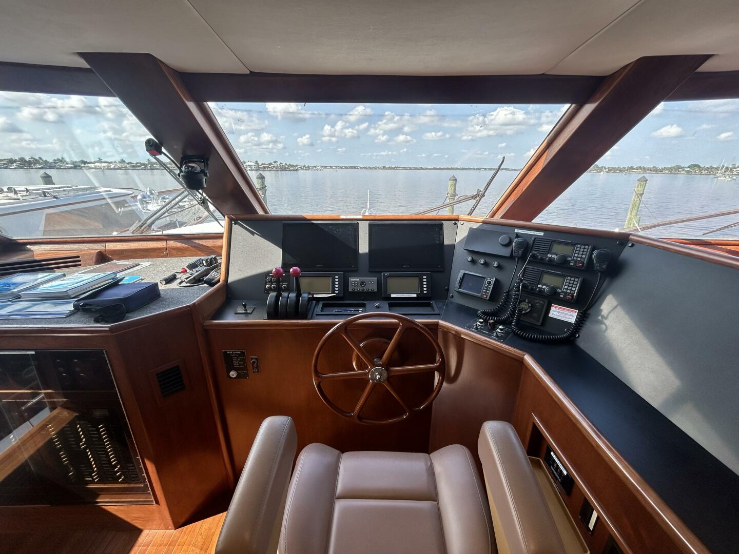 Slide: The Image of Dovercraft Custom RPH Motor Yacht 2001 - 5018658