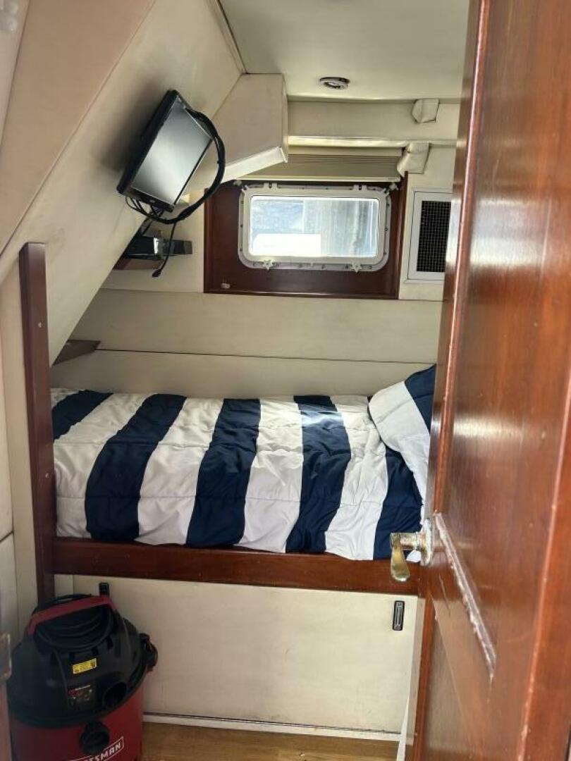 Slide: The Image of Dovercraft Custom RPH Motor Yacht 2001 - 5018777