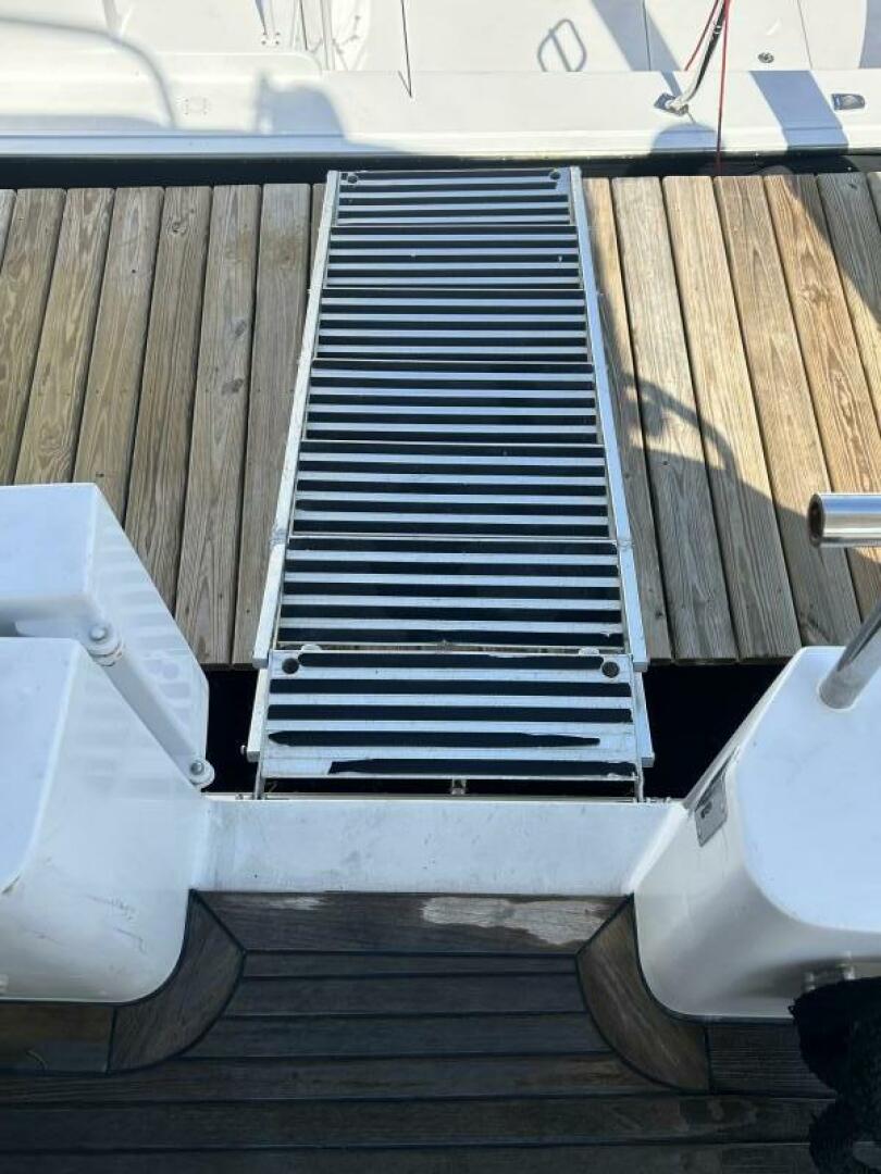 Slide: The Image of Dovercraft Custom RPH Motor Yacht 2001 - 5018696