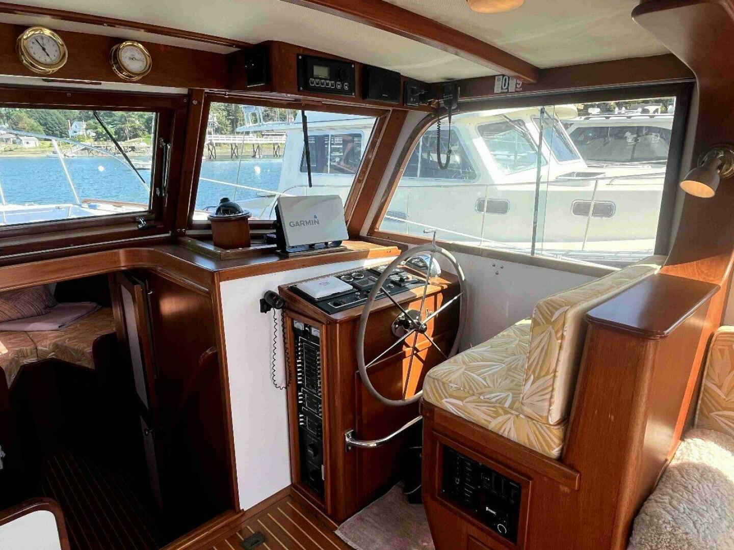 Slide: The Image of Duffy 35 Flybridge Cruiser 1990 - 4621727