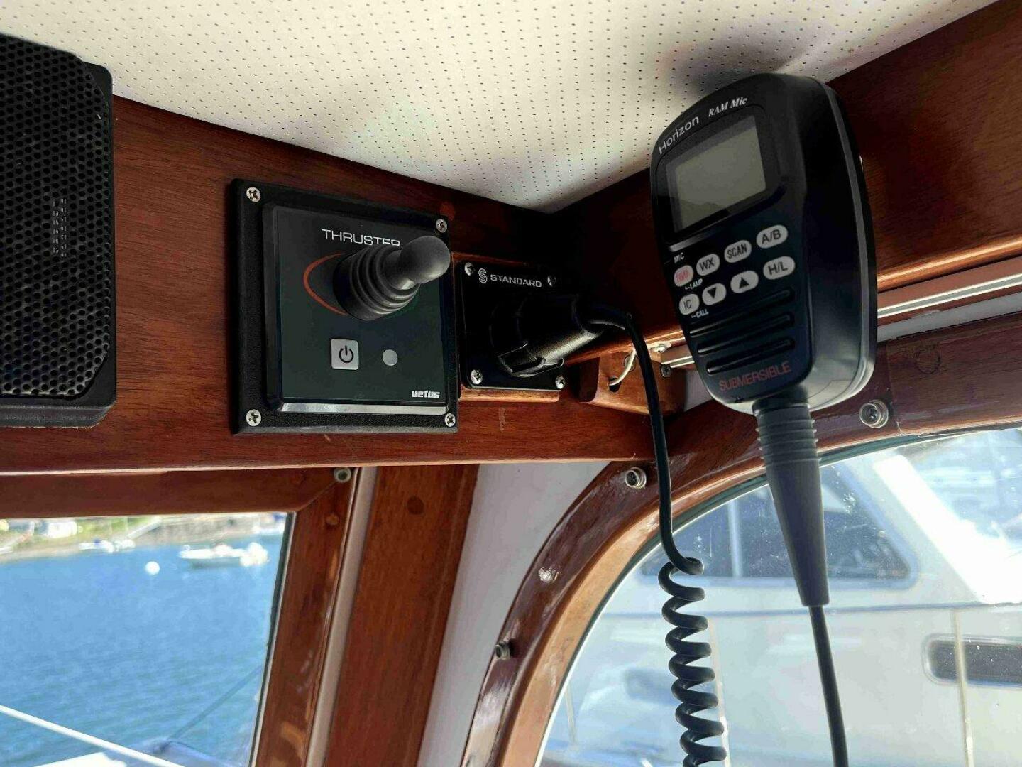 Slide: The Image of Duffy 35 Flybridge Cruiser 1990 - 4621749