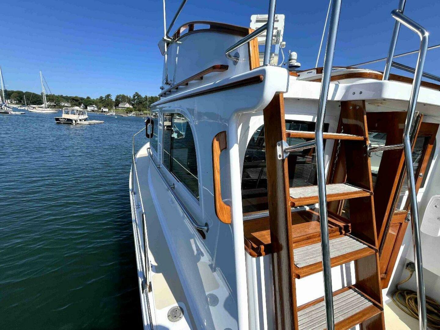 Slide: The Image of Duffy 35 Flybridge Cruiser 1990 - 4621759