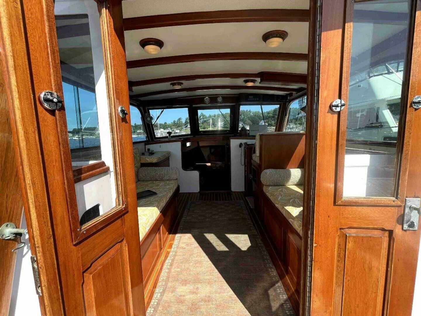Slide: The Image of Duffy 35 Flybridge Cruiser 1990 - 4621761