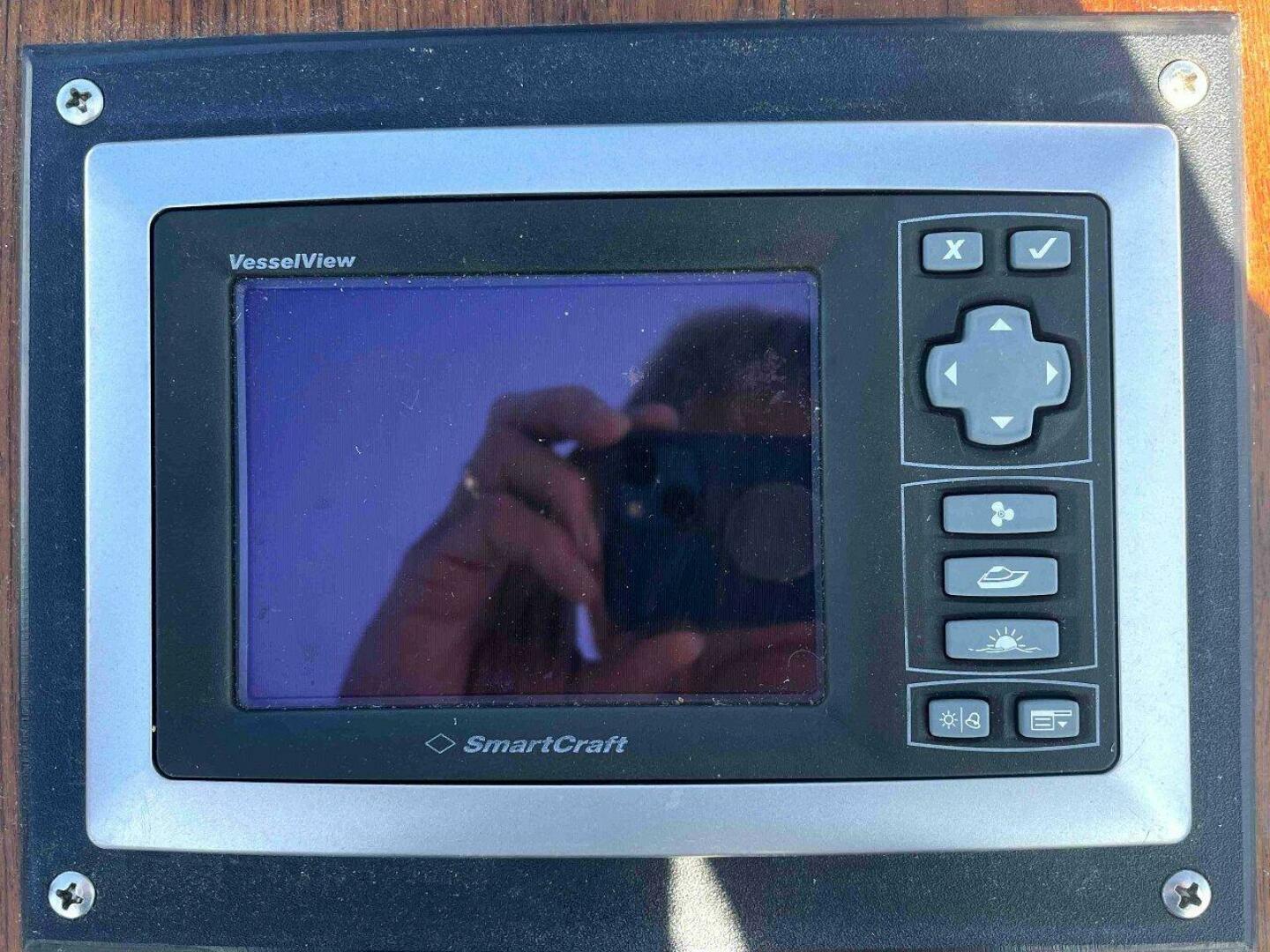 Slide: The Image of Duffy 35 Flybridge Cruiser 1990 - 4621783