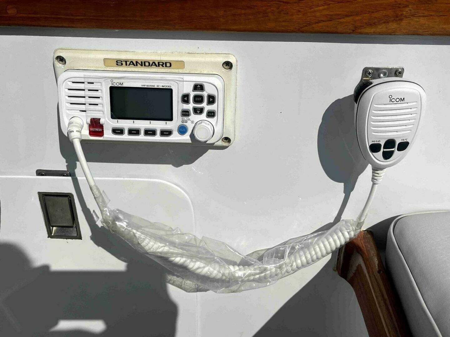 Slide: The Image of Duffy 35 Flybridge Cruiser 1990 - 4621784