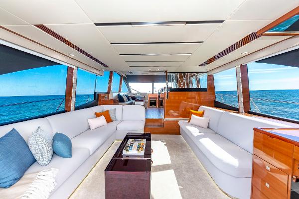 Slide: The Image of Dyna 63 Flybridge Hull #15 2022 - 6
