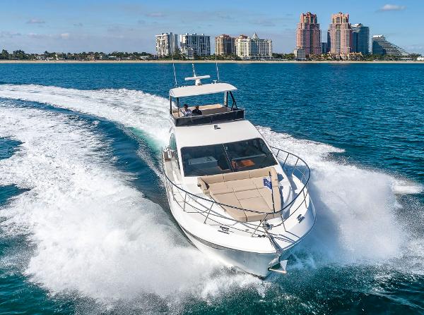 Slide: The Image of Dyna 63 Flybridge Hull #16 2022 - 2