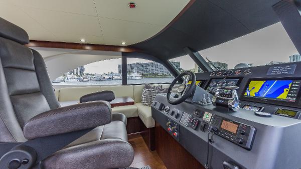 Slide: The Image of Dyna 68 Skylounge 2022 - 7