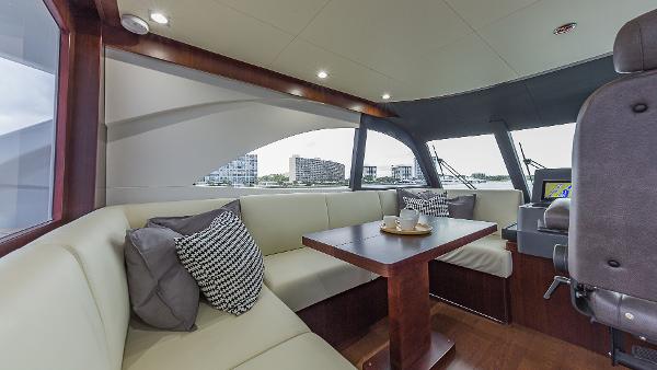 Slide: The Image of Dyna 68 Skylounge 2022 - 8