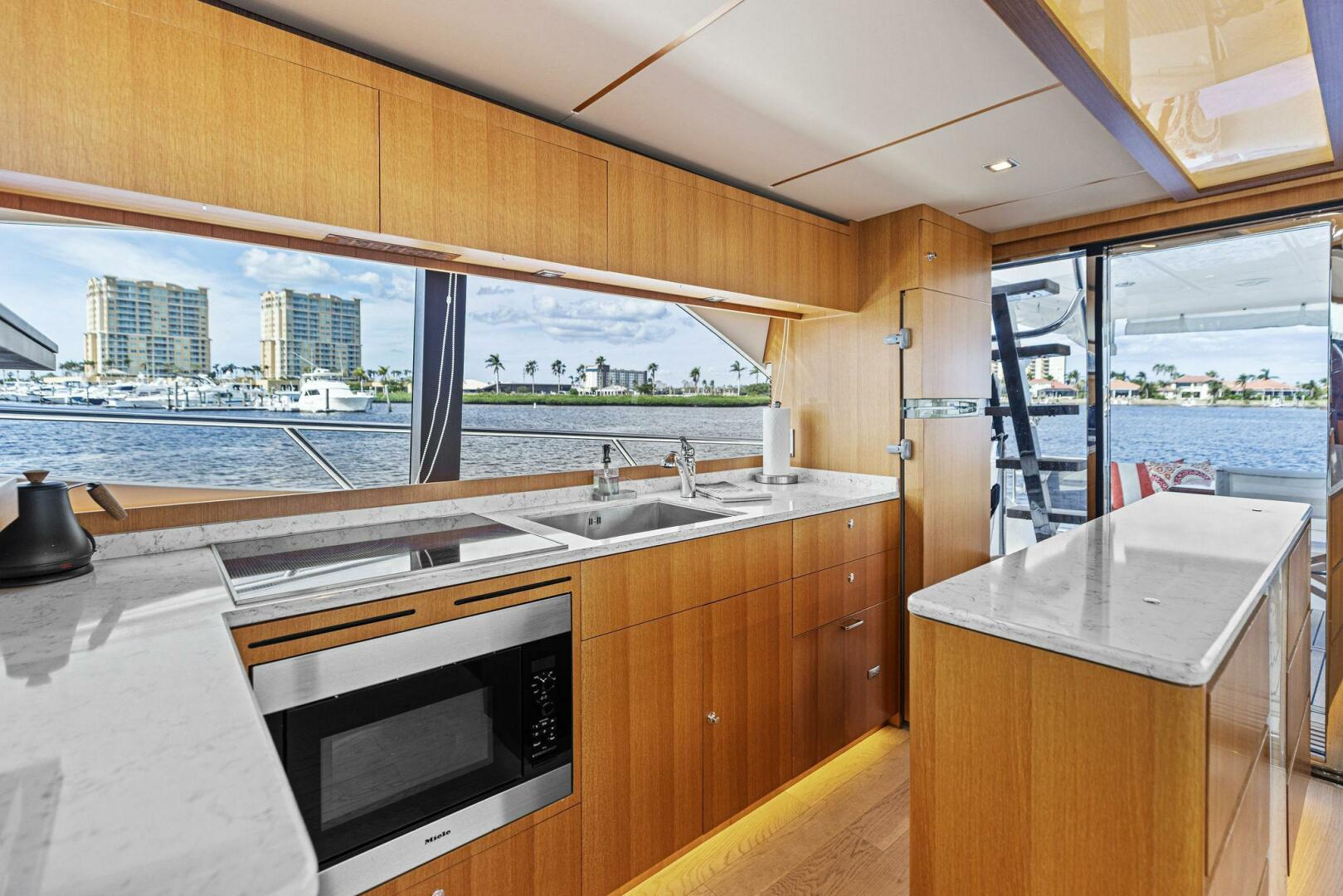 Slide: The Image of 2015 Dyna 60 Motor Yacht 'Wanderlust' - 4789817