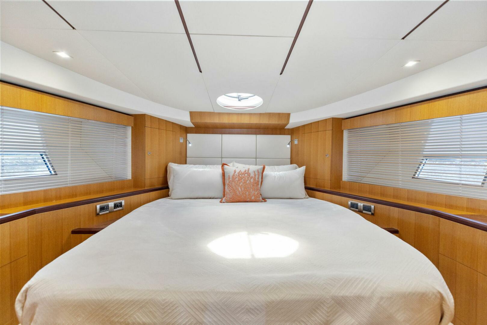 Slide: The Image of 2015 Dyna 60 Motor Yacht 'Wanderlust' VIP Stateroom - 4789841