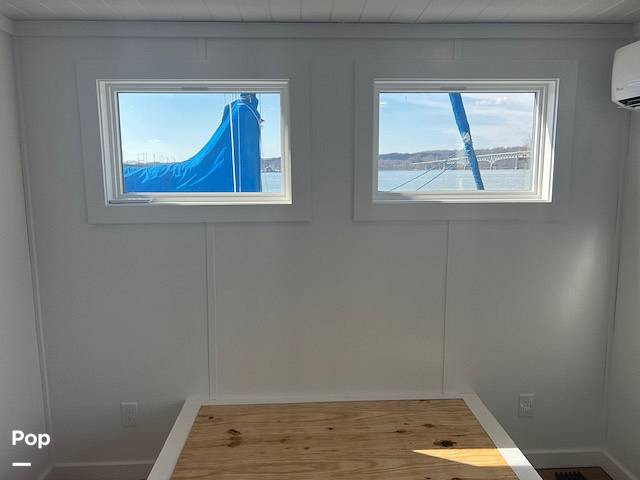 Slide: The Image of East Coast Houseboats Freedom 40 2024 - 15192711