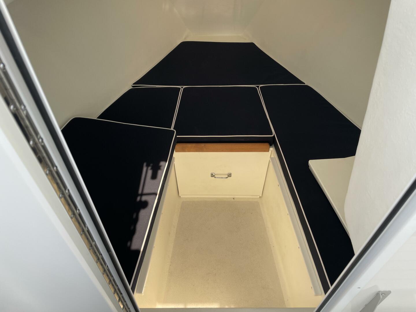 Slide: The Image of Eastern 22 2024 - 5601075