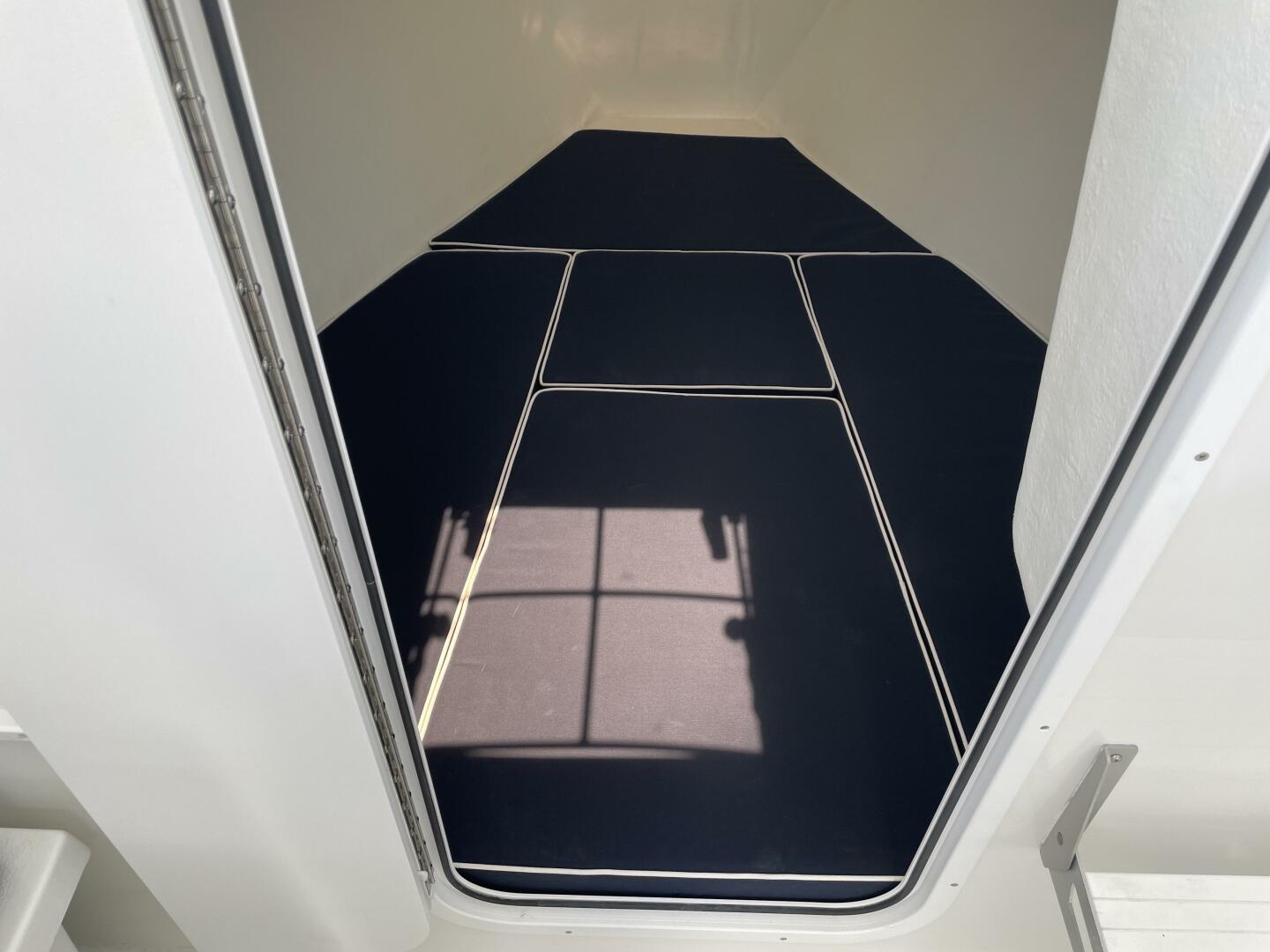 Slide: The Image of Eastern 22 2024 - 5601080