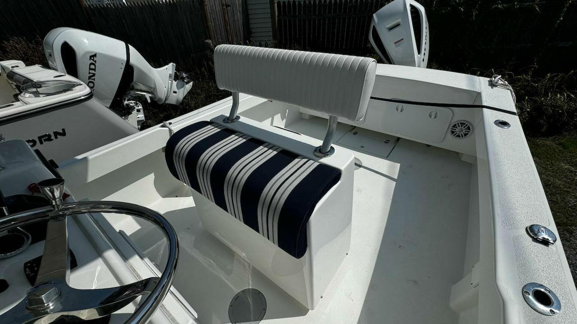 Slide: The Image of Eastern 248 Center Console 2021 - 4624457