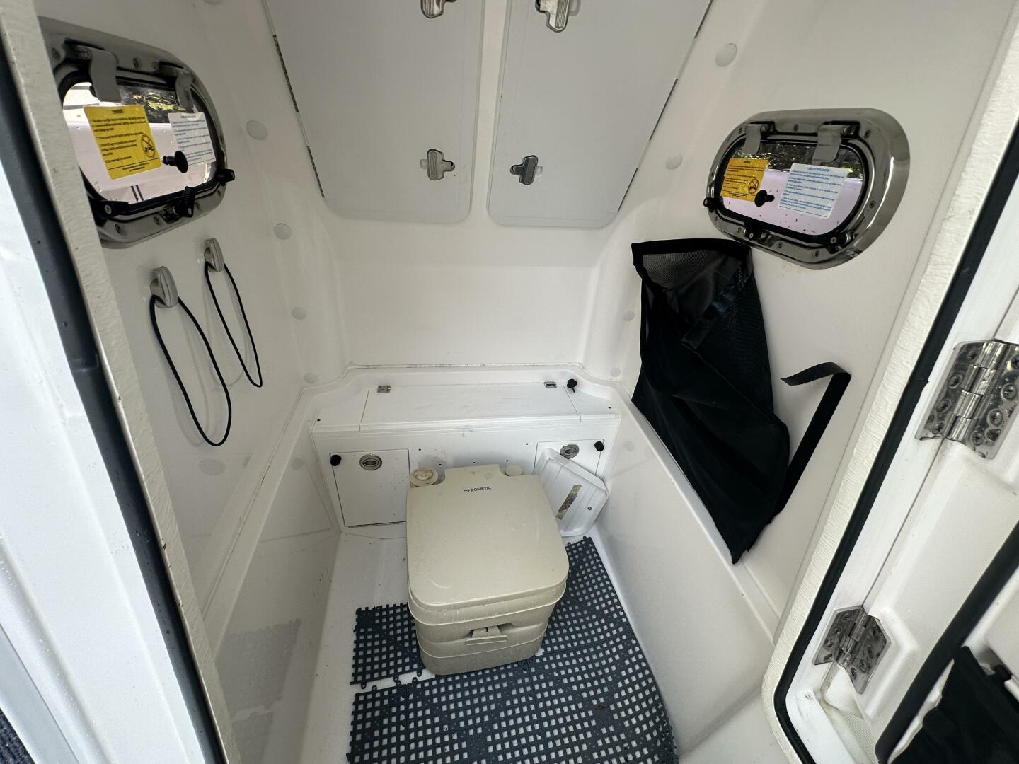 Slide: The Image of Edgewater 230CC 2019 - 5435817