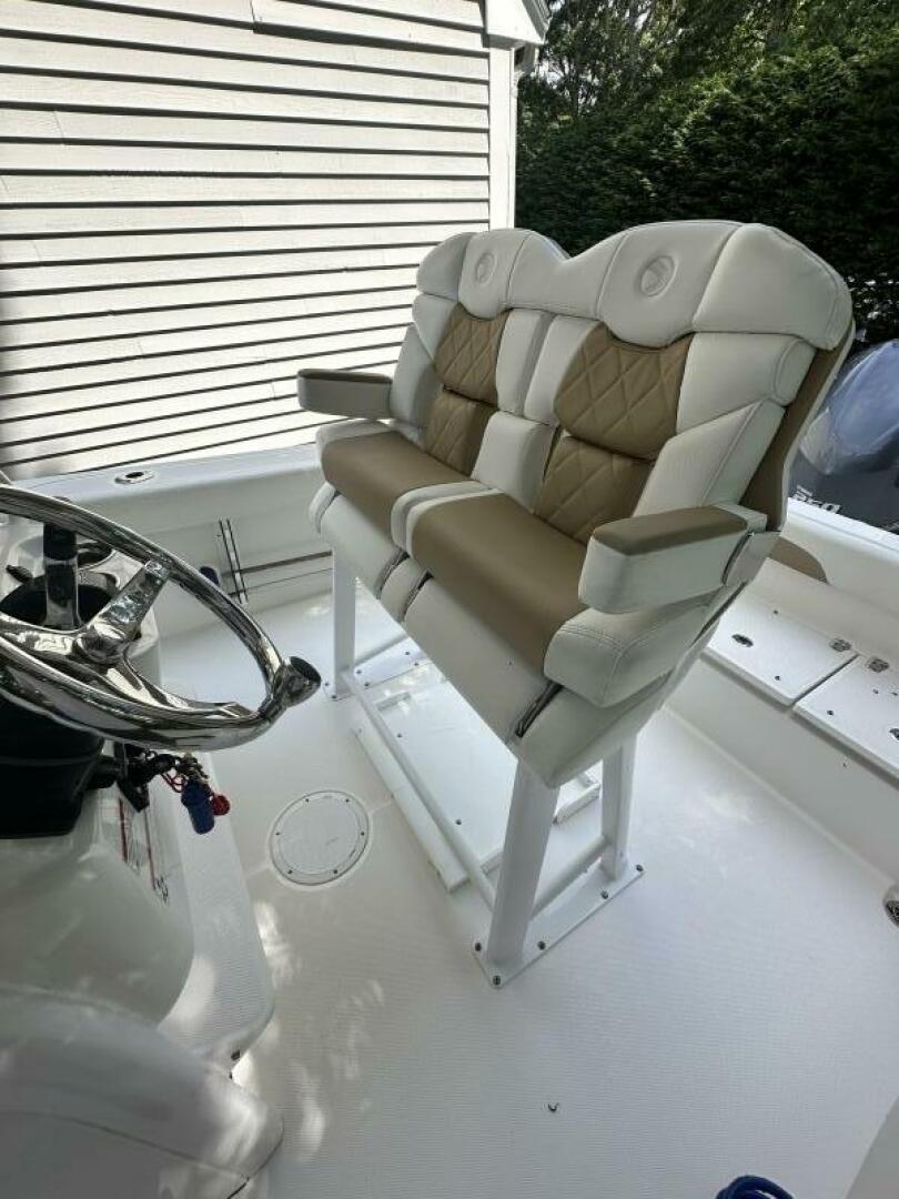 Slide: The Image of Edgewater 230CC 2019 - 5435840