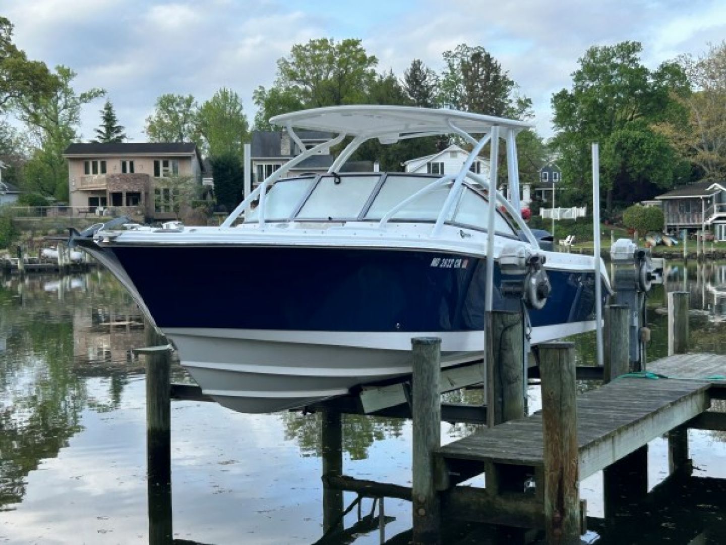 Slide: The Image of Used Power Monohull for sale 2015 EDGEWATER 245 CX - NO NAME - 5260321