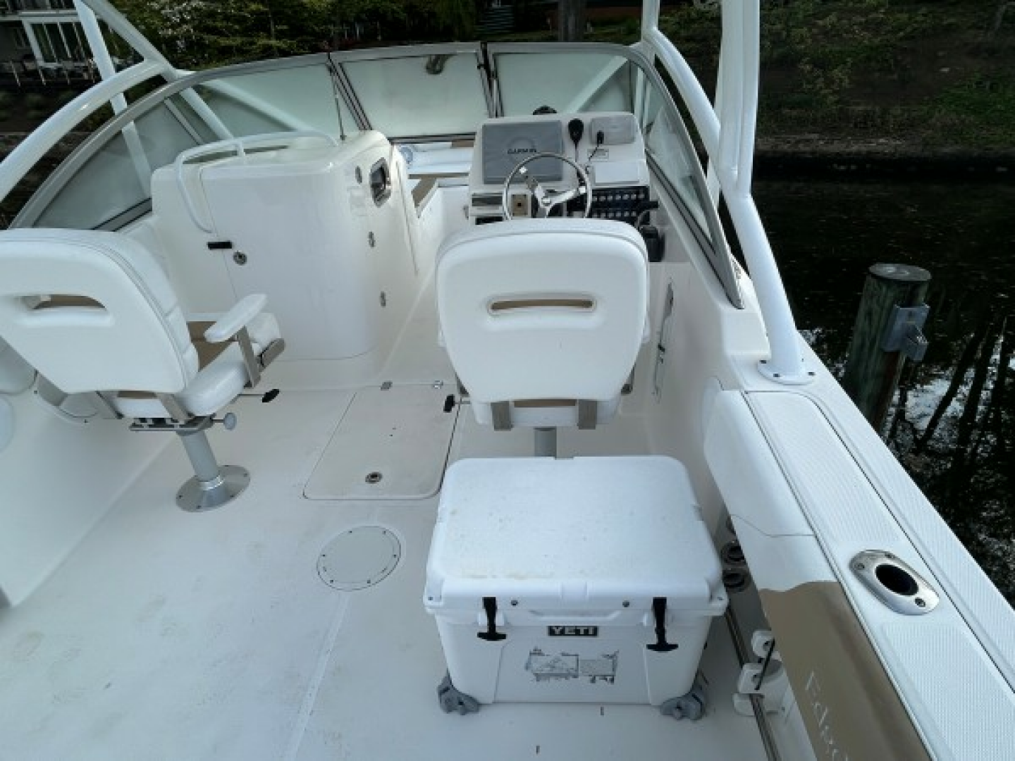 Slide: The Image of Used Power Monohull for sale 2015 EDGEWATER 245 CX - NO NAME - 5260330
