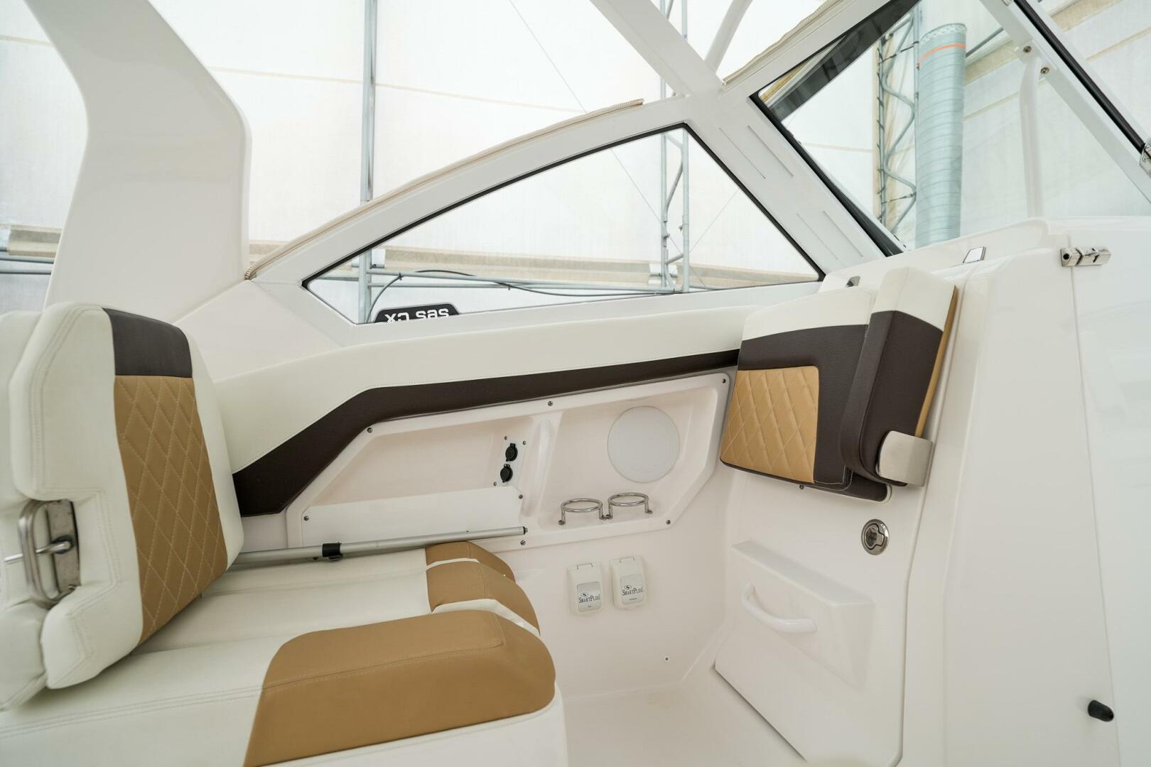 Slide: The Image of Edgewater 262 CX 2022 - 4771829