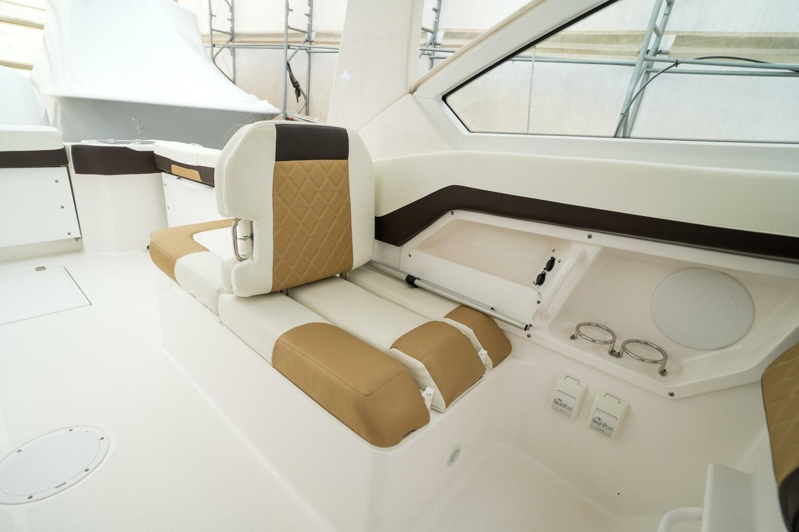 Slide: The Image of Edgewater 262 CX 2022 - 4771844