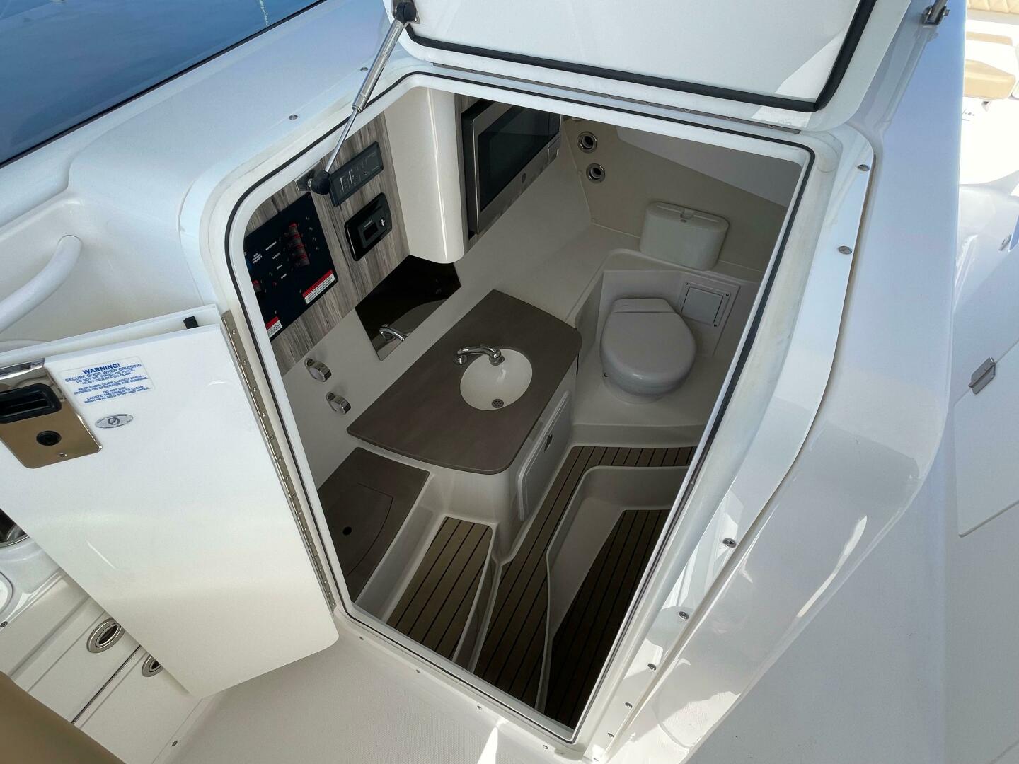 Slide: The Image of Edgewater 280 CX 2021 - 4985259
