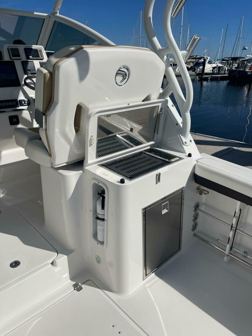 Slide: The Image of Edgewater 280 CX 2021 - 4985264