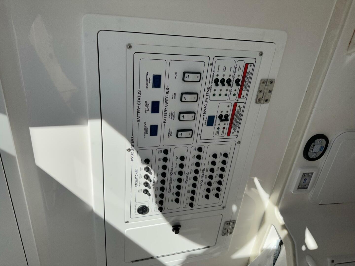 Slide: The Image of Edgewater 285 CC 2023 - 5513323