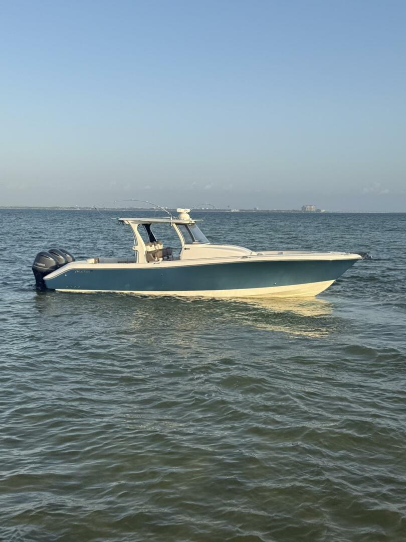 Slide: The Image of 2015 Edgewater 368 CC- YOLO 2 - 5133145