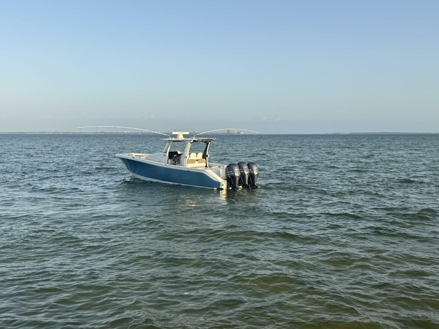 Slide: The Image of 2015 Edgewater 368 CC- YOLO 2 - 5133155