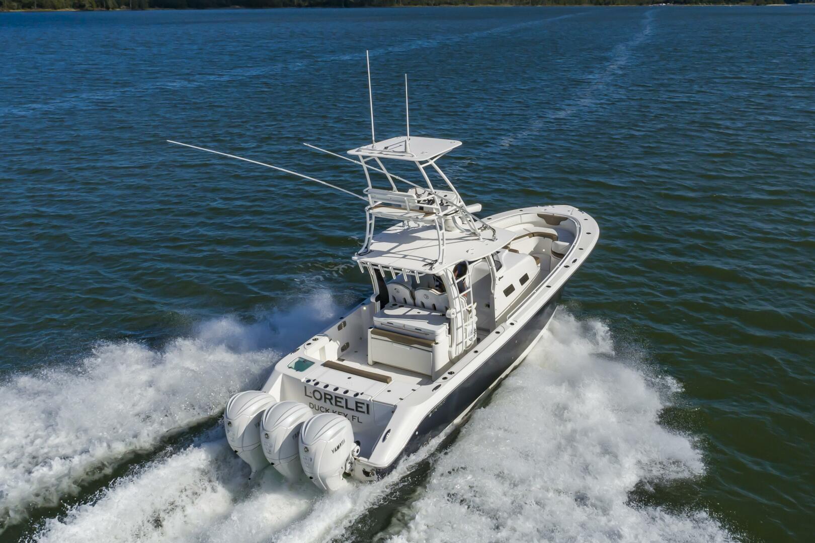 Slide: The Image of Edgewater 370CC 2022 - 3964537