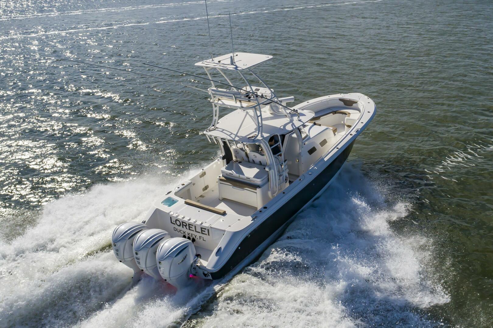 Slide: The Image of Edgewater 370CC 2022 - 3964538