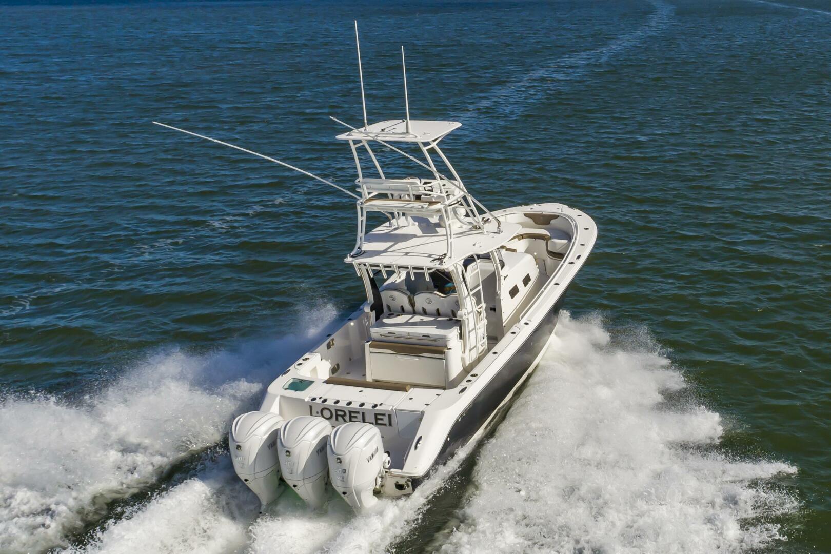 Slide: The Image of Edgewater 370CC 2022 - 3964530
