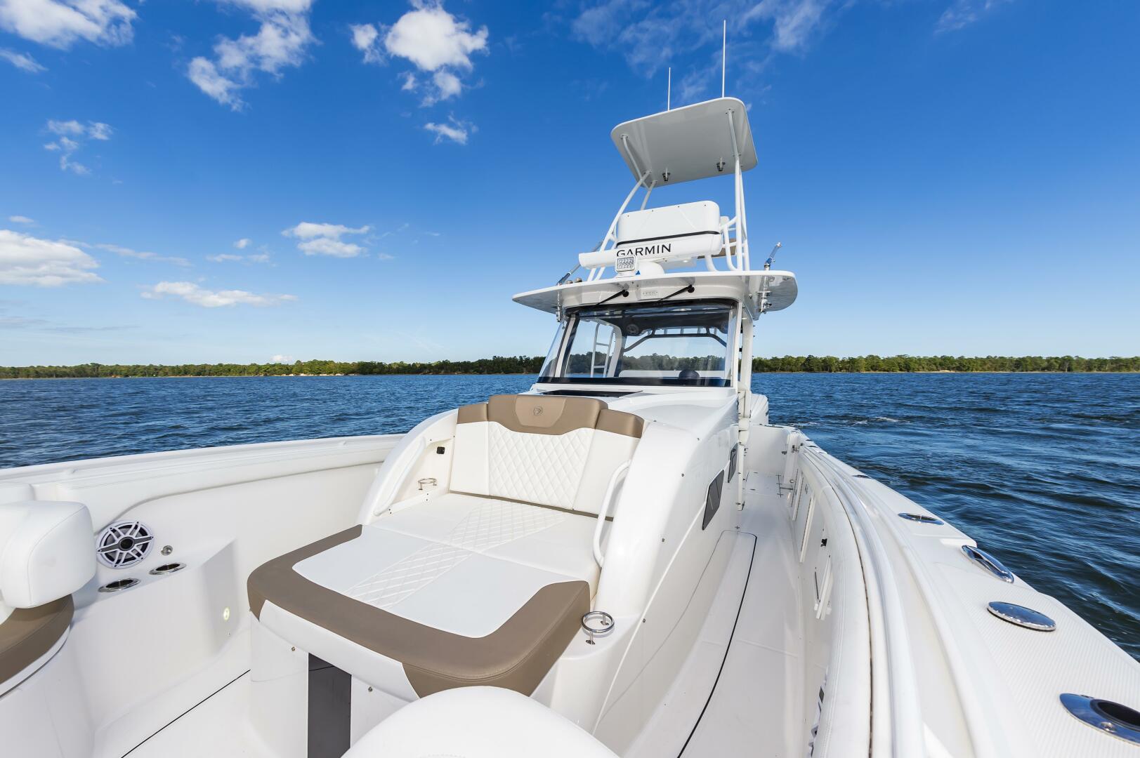 Slide: The Image of Edgewater 370CC 2022 - 3964560
