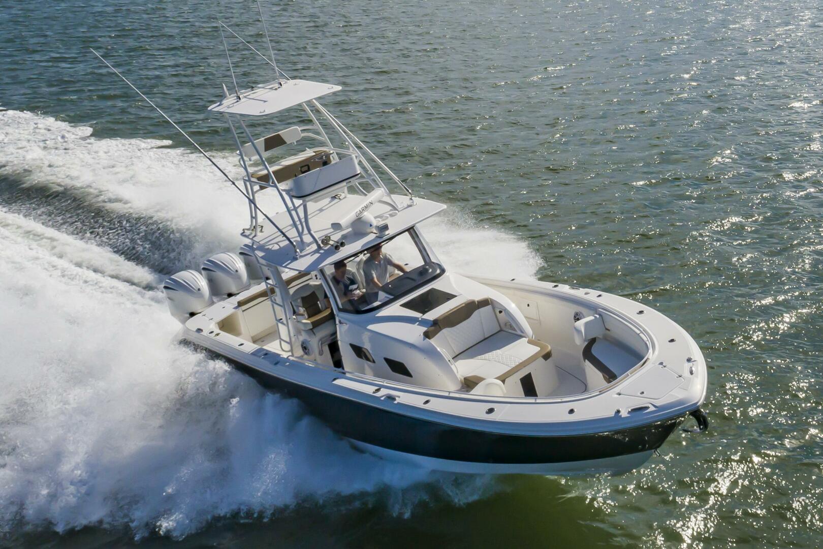 Slide: The Image of Edgewater 370CC 2022 - 3964531