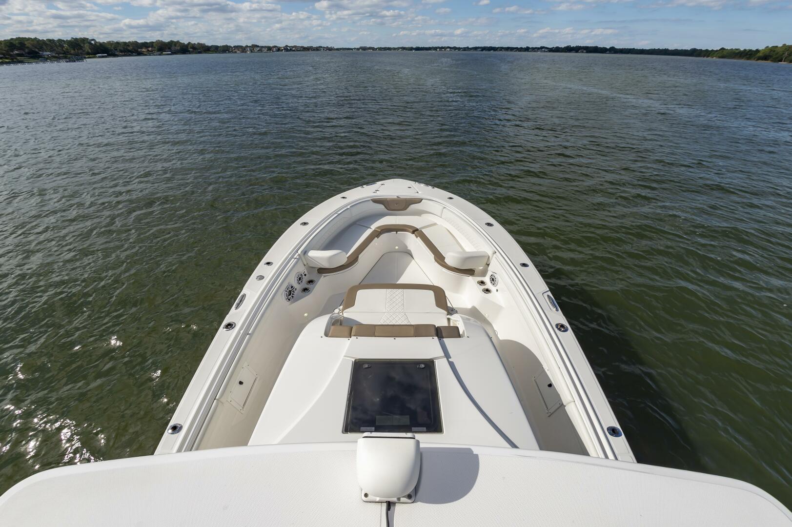 Slide: The Image of Edgewater 370CC 2022 - 3964567